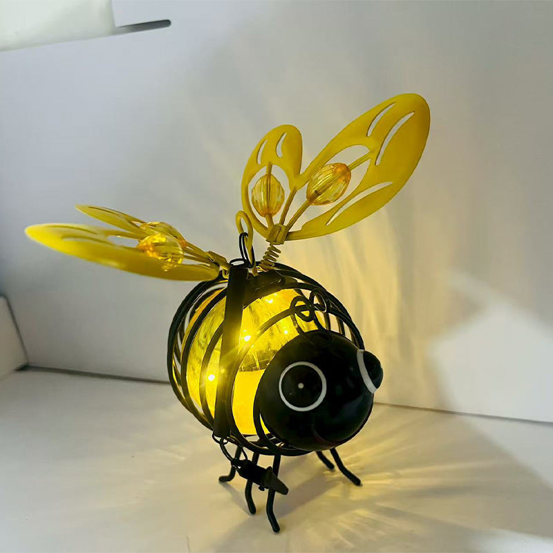 🐝💡Hanging Solar Bee Light – Warm Amber Glow, Flicker-Free, Perfect for Garden Parties, Camping, or Kids’ Rooms🌞
