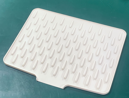 🔥Last day sale 50% OFF🔥No-Spill Silicone Worktop Saver – Heat-Resistant & Non-Slip Mat for Drip-Free Drying
