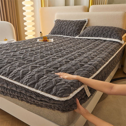 【📍Exquisite Collection📍】 WARM FITTED BED SHEET - Brushed Flannel & Deep Pocket (Up to 40cm), Non-Slip Corners for All-Season Comfort❄️🛌