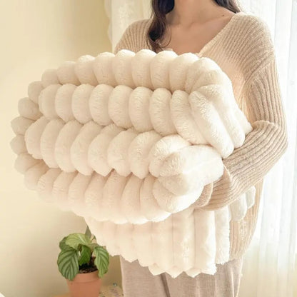 🍂Autumn Sale - 50% Off!🛏️Thickened Rabbit Plush&Milk Velvet Cover Blanket🫧Wrap up in Ultimate Comfort