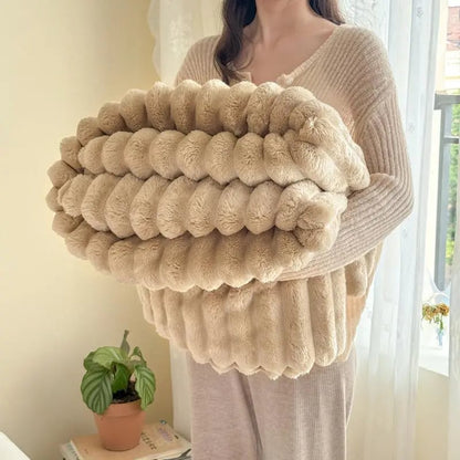🍂Autumn Sale - 50% Off!🛏️Thickened Rabbit Plush&Milk Velvet Cover Blanket🫧Wrap up in Ultimate Comfort