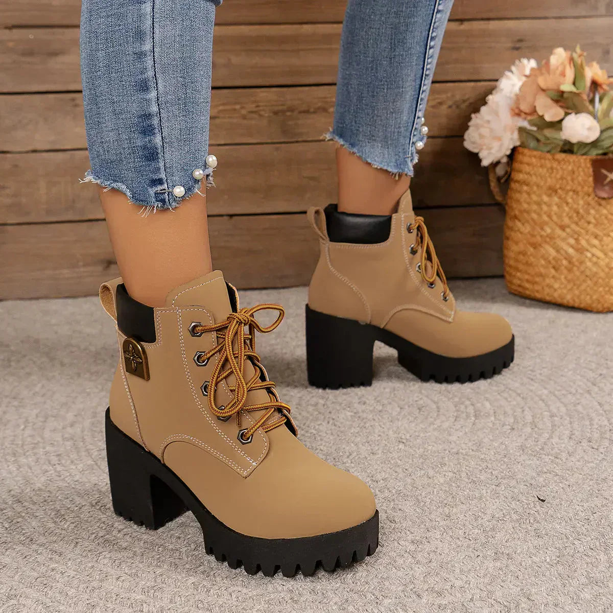 🔥Seasonal Bestsellers-2025 new British style thick-soled Martin boots