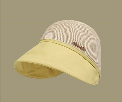 Chapeau de soleil des femmes en été en été